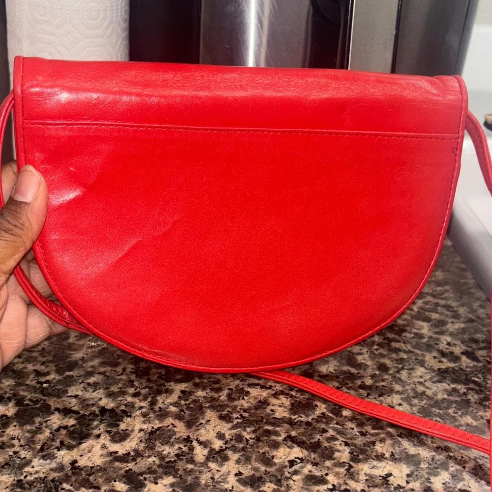 Danielle Nicole Red Crossbody Bag - Picture 5 of 6